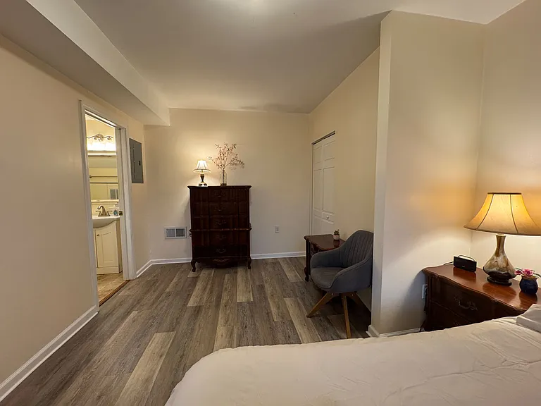 2701 Mission St — Photo 17