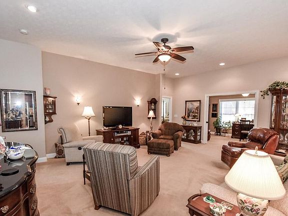 3rd image of 3961 E Fenbrook Ln