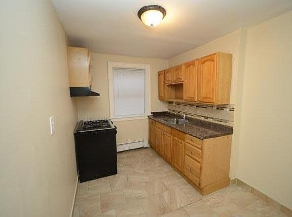 2nd image of 165 Chancellor Ave #N8gkkmdja
