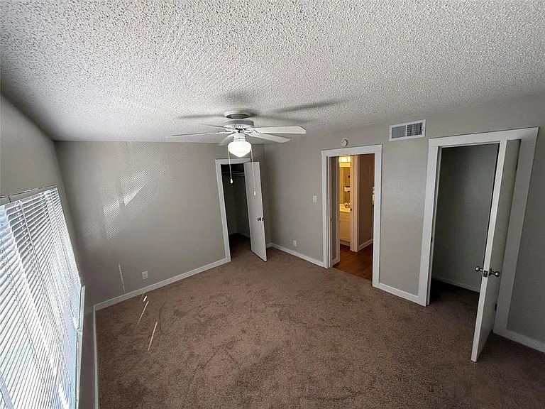 2408 Longview St #108 — Photo 6