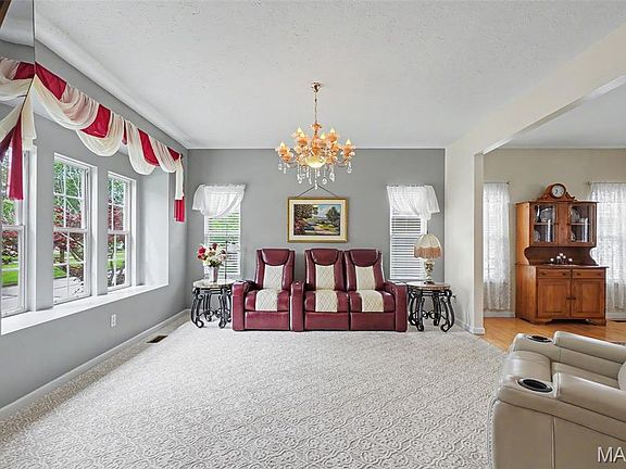 4th image of 579 Misty Mountain Dr