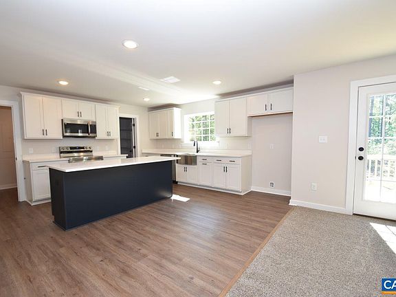4th image of 196 Otter Ln