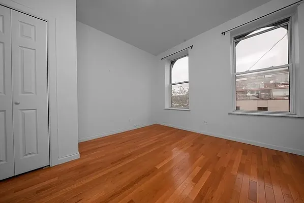 Rented by REAL New York | media 22