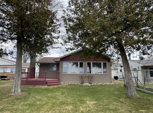3341 Long Point Dr, Houghton Lake, MI 48629