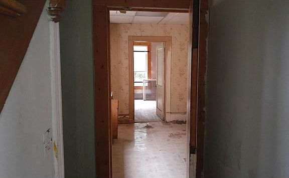 5th image of 110 Benkard Ave