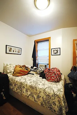 Rented by Bold New York | media 63