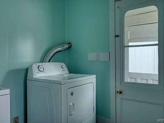 2nd image of 72 Eckerson Ave