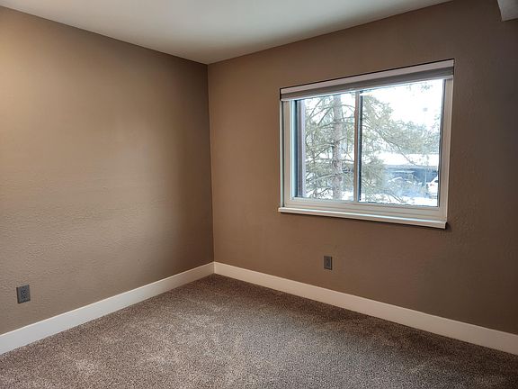 4th image of 3326 Devonwood Hls NE APT D