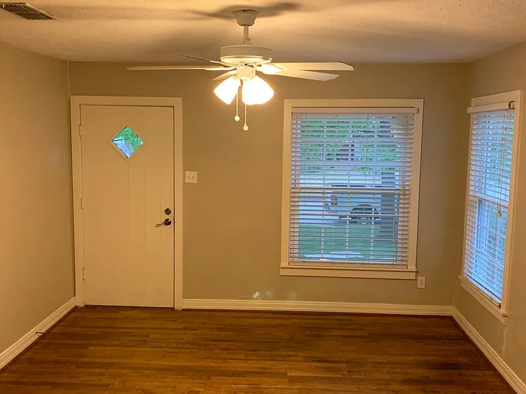 3700 El Campo Ave — Photo 3