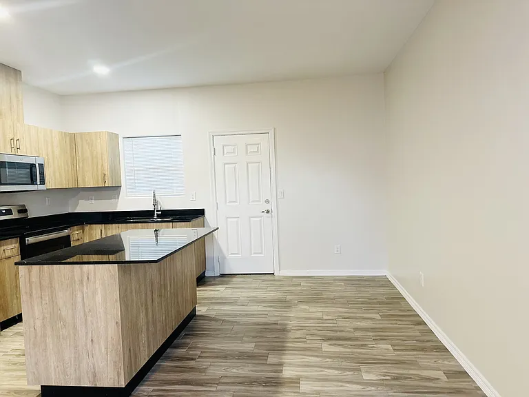 5200 N Dahlia St #2 — Photo 19