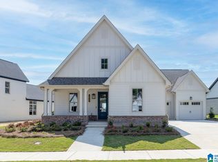 1729 Gables Dr, Birmingham, AL 35244