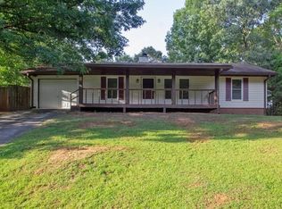 60 Cardinal Ln, Jonesboro, GA 30238