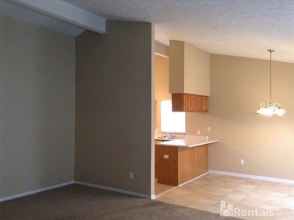 3rd image of 1826 Fullerton Dr