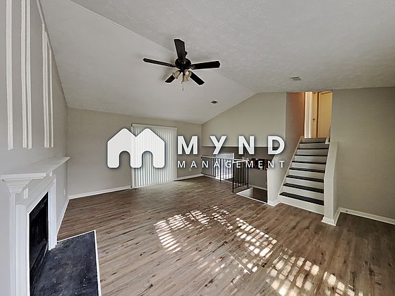 3rd image of 2075 W Morgans Bluff Ct