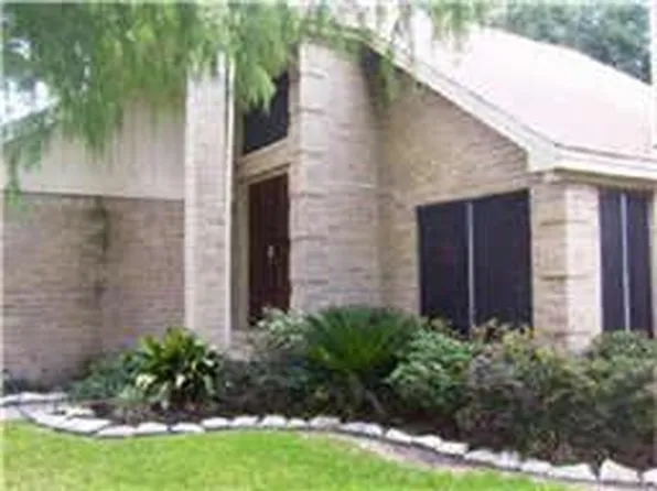 1402 Wexford Dr, Deer Park, TX 77536