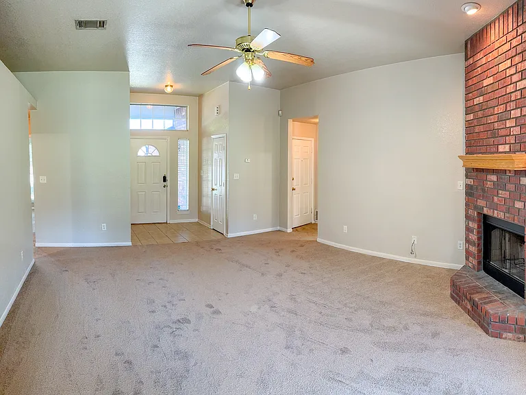 4506 Mildred Ave — Photo 4