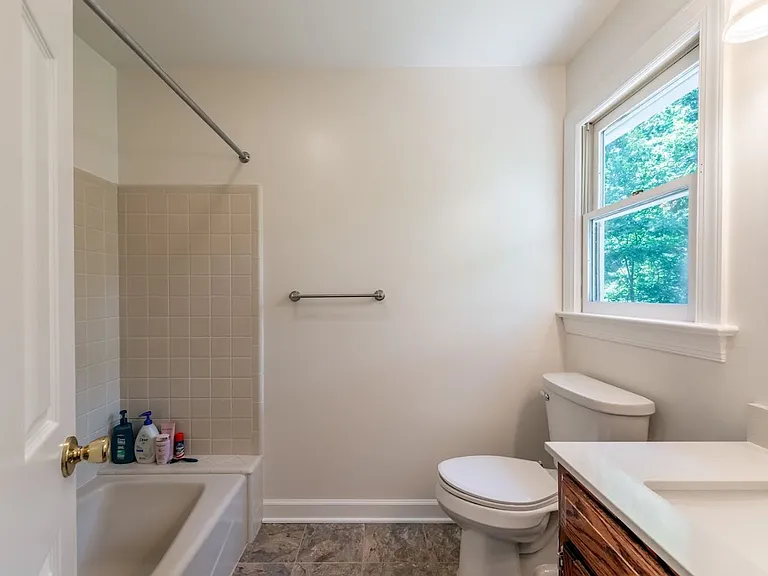 308 The Maine W — Photo 8