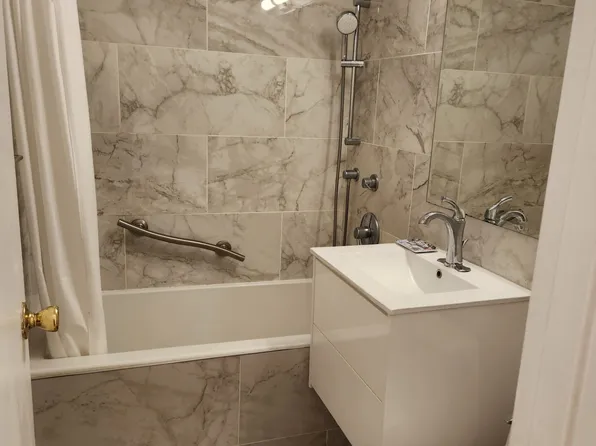 392 Central Park West image 11 of 17