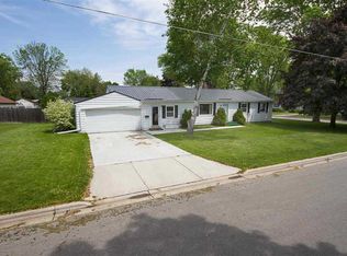 631 E Mission Rd, Green Bay, WI 54301