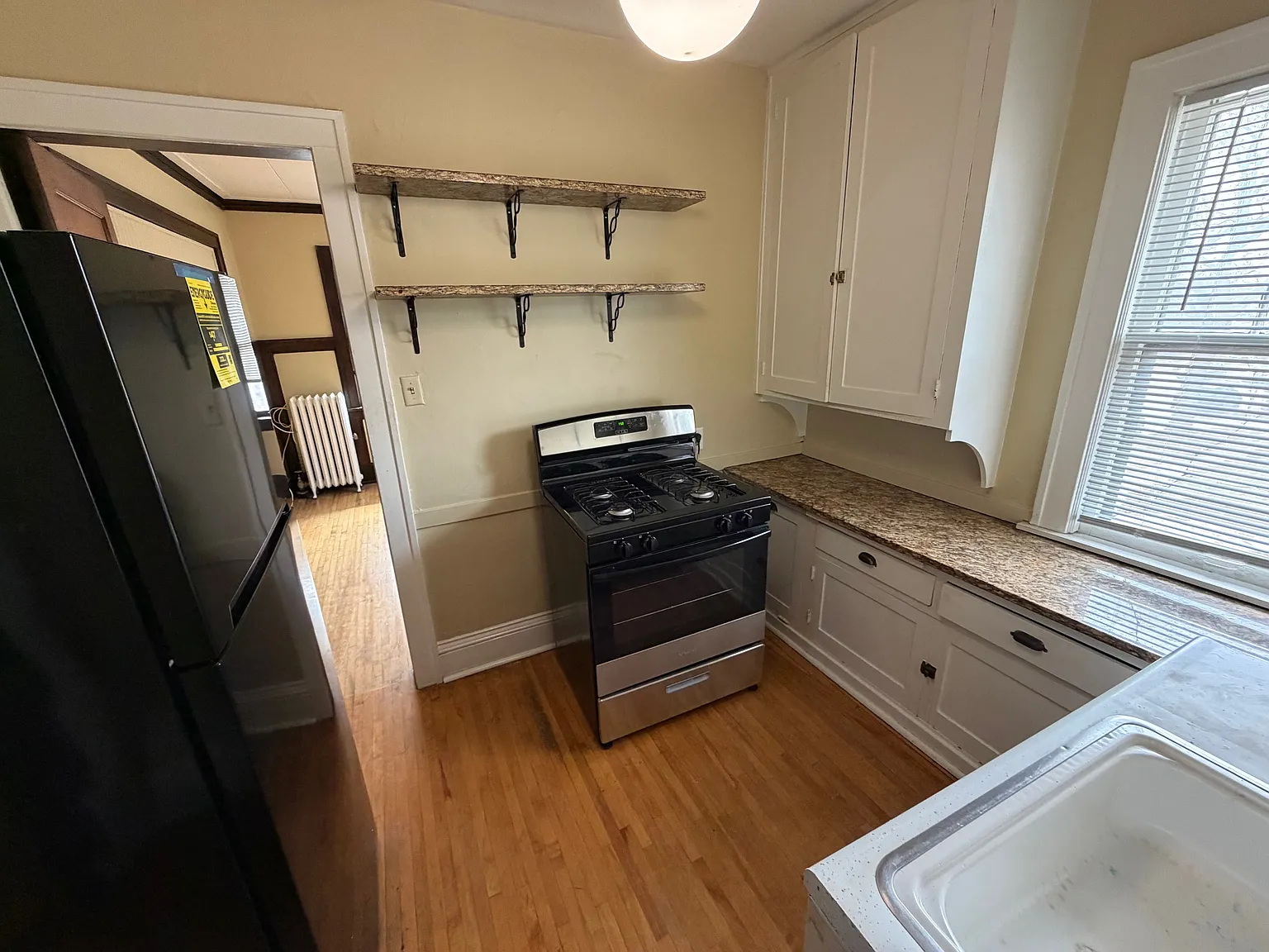2 bed, 800 sqft, $1,330 — Photo 4