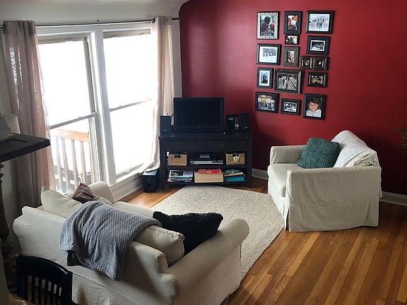 2nd image of 2841 Whitewood St