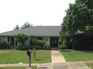 305 Meadowcrest Dr, Richardson, TX 75080