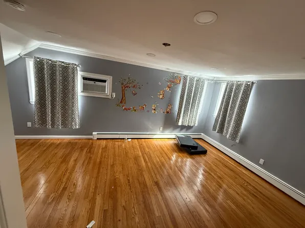 12157 133rd St Floor 2, South Ozone Park, NY 11420
