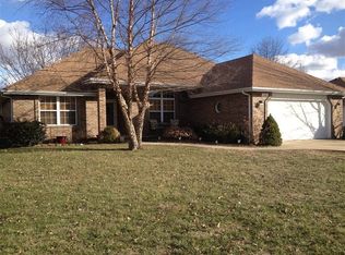 306 S Somerset Dr, Nixa, MO 65714