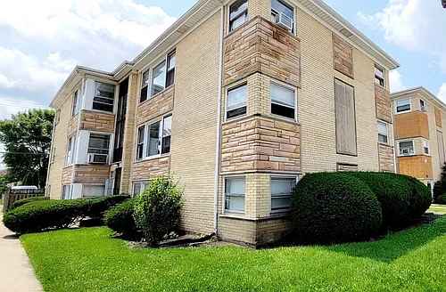 6801 W Montrose Ave #2N Photo 1