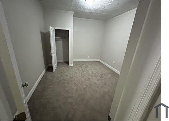 4th image of 1431 Evergreen Ave