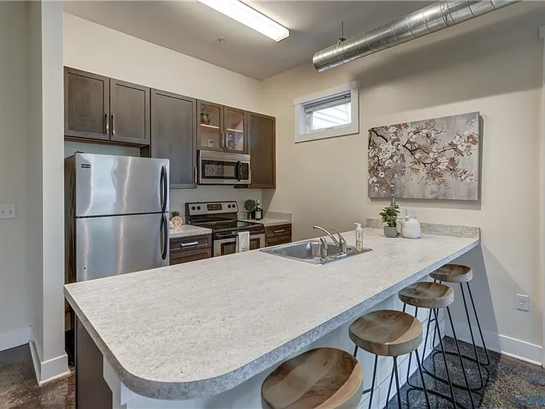 1020 Porter St #104 — Photo 13