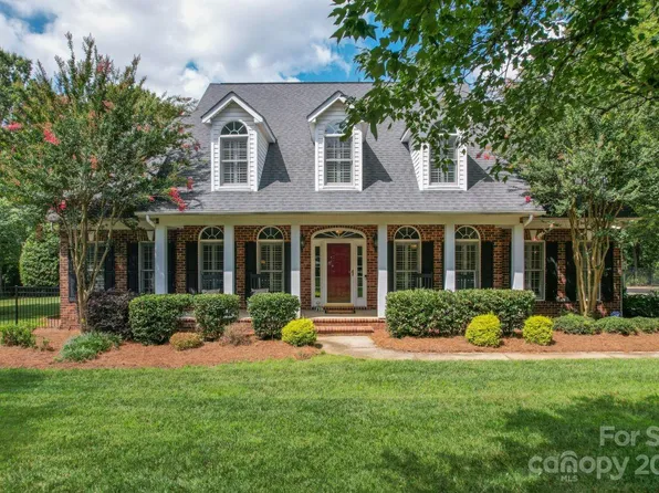 913 Tee Top Ln, Waxhaw, NC 28173