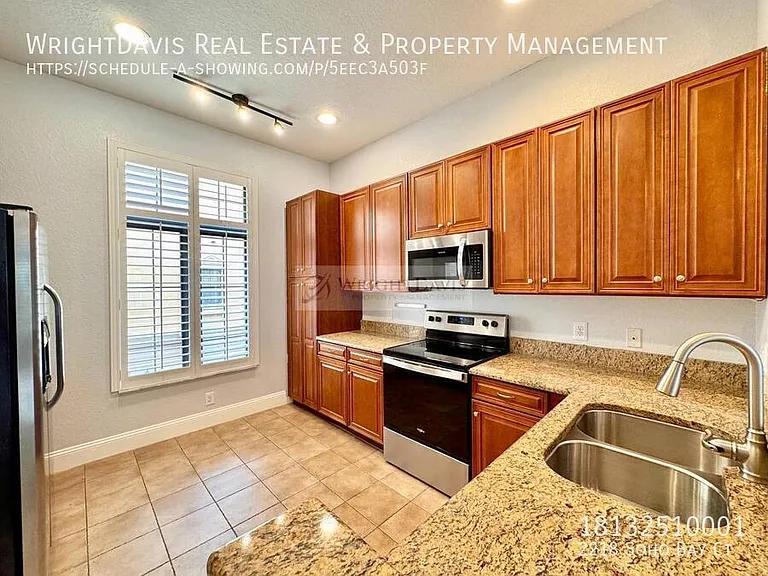 2218 Soho Bay Ct — Photo 4
