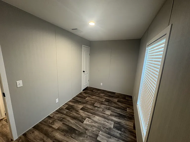 263 Edgewood Blvd — Photo 10