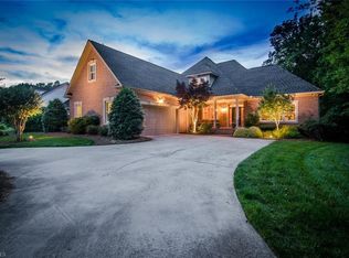 1216 Westminster Dr, High Point, NC 27262