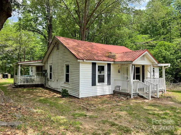 3658 2nd Ave NW, Hickory, NC 28601