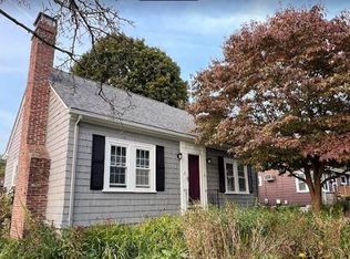 23 Peace St, Warwick, RI 02888