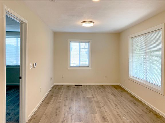 4th image of 1034 Luther Ave Unit 2
