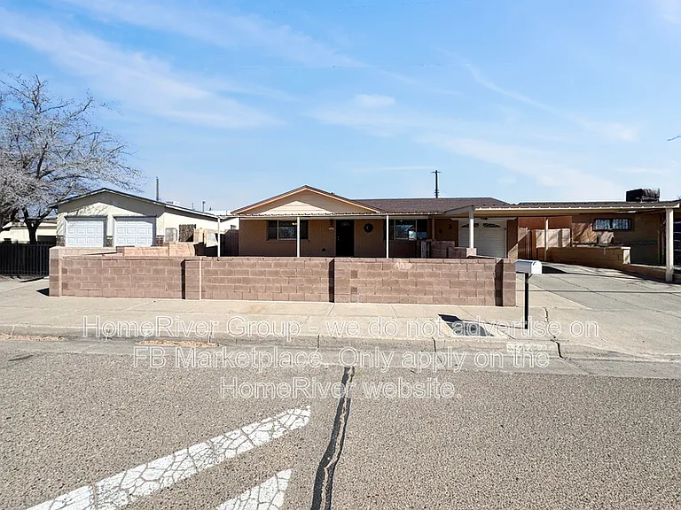 2304 Alamogordo Dr NW — Photo 21