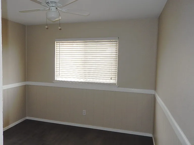 348 Bishop Dr — Photo 8
