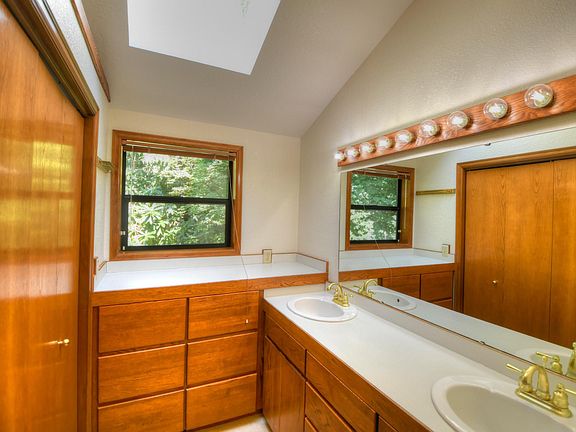 3rd image of 2407 Tyndell Cir SW