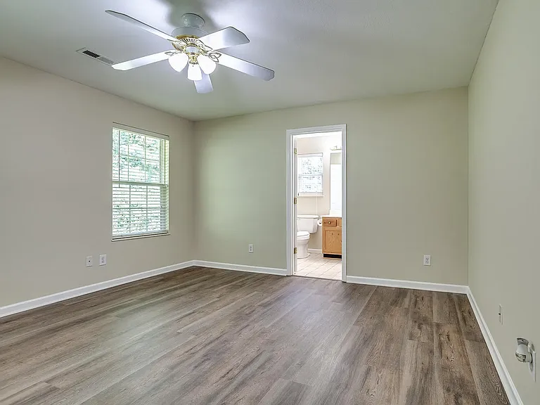 947 Spring Park Rd — Photo 6
