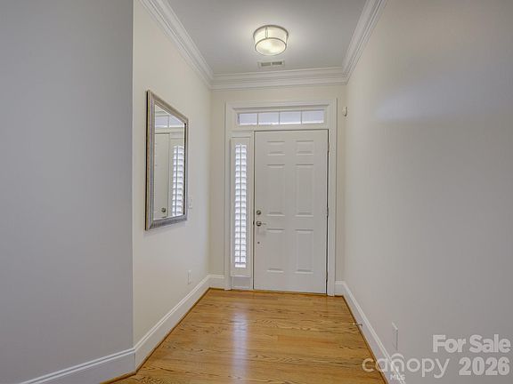 4th image of 606 Crosswater Ln