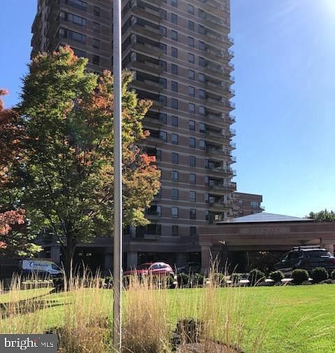1st image of Lovering Ave Unit 1100