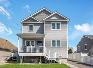 25 Cape Road, Amityville, NY 11701