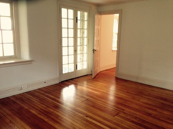 Master bedroom w/adjoining bath