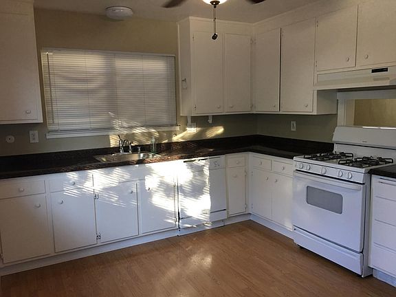 3rd image of 520 Joaquin Dr