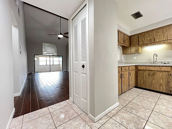 2nd image of 702 Drywood Ave