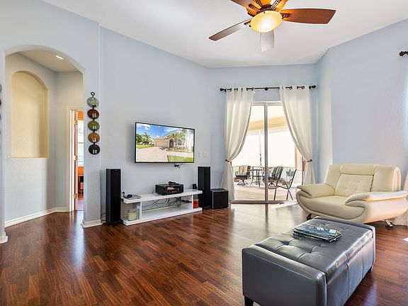 Living Room4