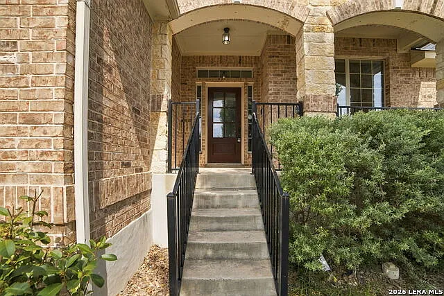 3 bed, 2.5 bath, 2400 sqft, $2,150 — Photo 4